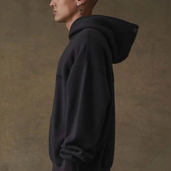 NEW ๐ฅ Stretch Limo Black - Fear of God Essentials Oversized Hoodie ๐ฅ (Size L) - Picture 3 of 6